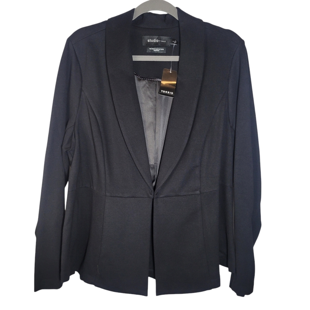 Torrid Studio by Torrid black Uptown Peplum Blazer Size 2X